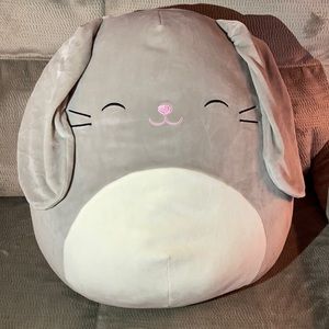 Blake Bunny 16” Squishmallow 💖